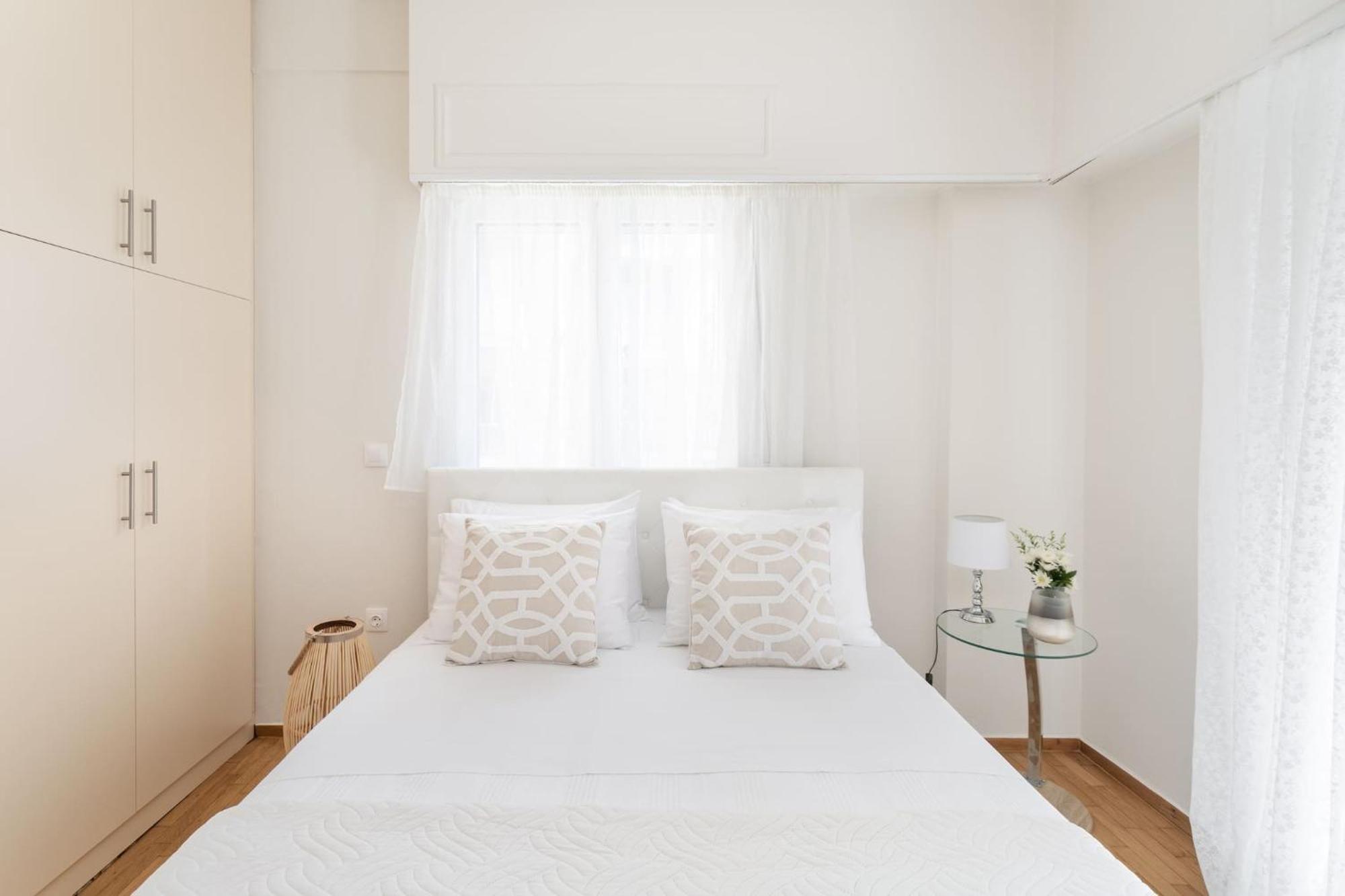 Explore History From A Chic Central Apartment Athens Luaran gambar