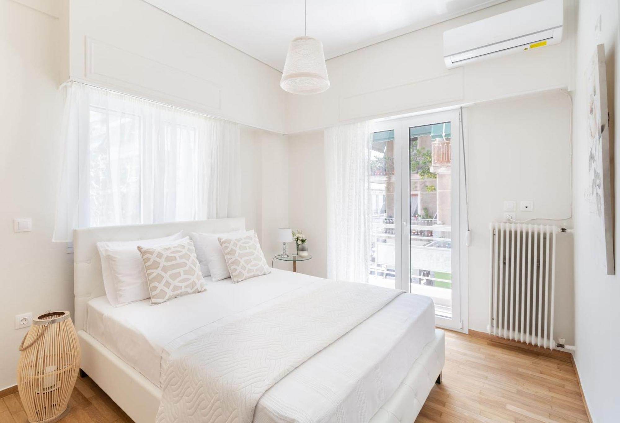 Explore History From A Chic Central Apartment Athens Luaran gambar
